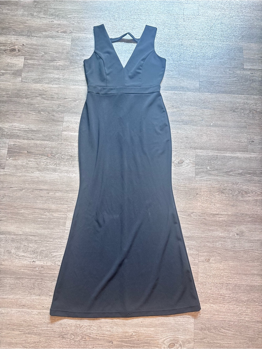 Windsor Black V-Neck Maxi Dress